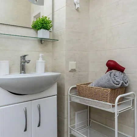 Apartment студия 1 комнатная на теремках низкий этаж Kyiv