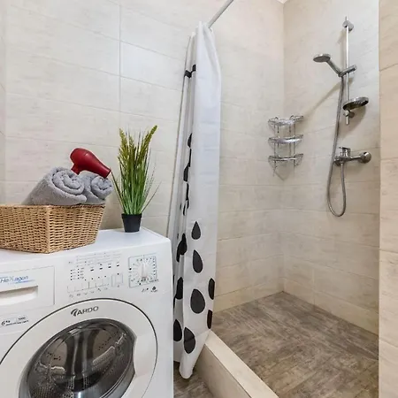 Apartment студия 1 комнатная на теремках низкий этаж *